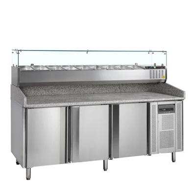Tefcold Pizzaelőkészítő hűtött munkaasztal, feltéthűtővel – 565 L – 3 ajtós