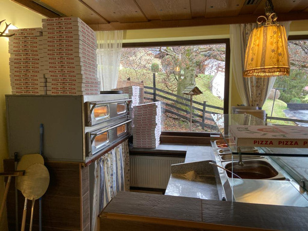pizza készítés