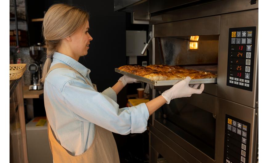 Sokoldalú megoldás a konyhában: a kombi sütő
